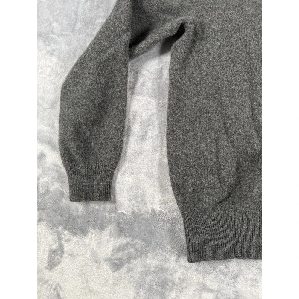 Polo Ralph Lauren Men's M Gray 100% Lambs Wool V-Neck Sweater Embroidered Logo